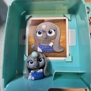 Disney Doorables Remember When... Dumbo Ultra Rare w/ Card and Case